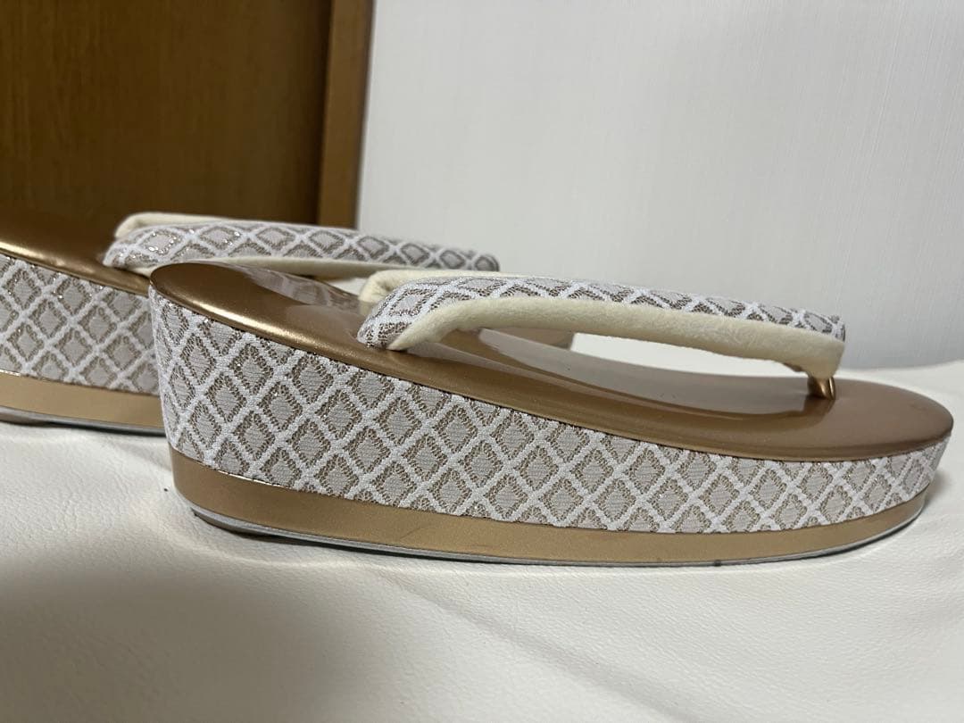 振り袖　バッグ草履セット　ホワイトゴールド