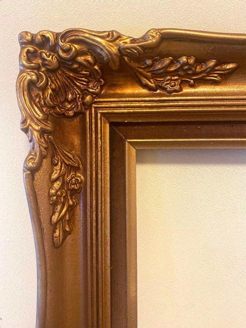 697 木製フレーム　アンティーク額縁　ゴールドフレーム 金フレーム　木製