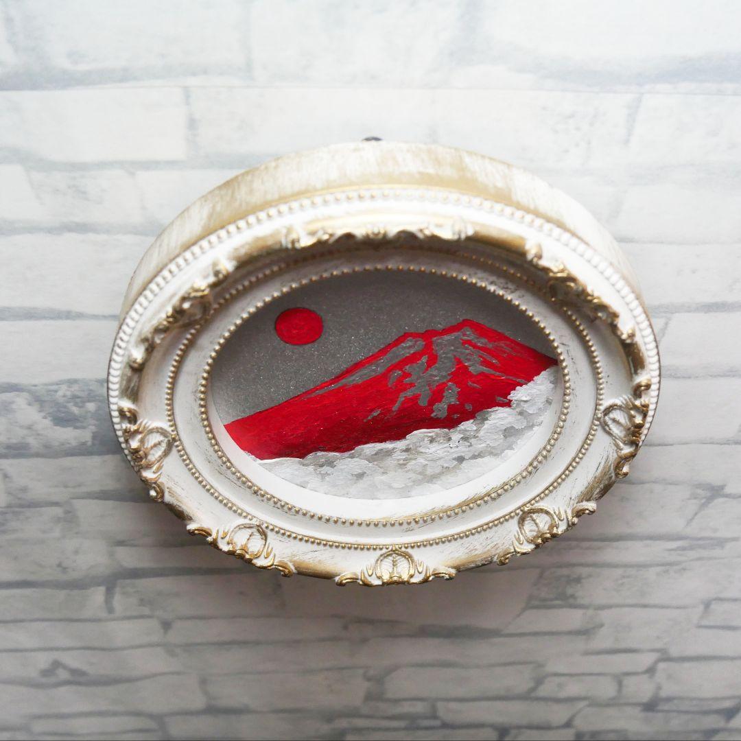 油彩画 円形ミニ絵画「赤富士」 銀の空と白い雲