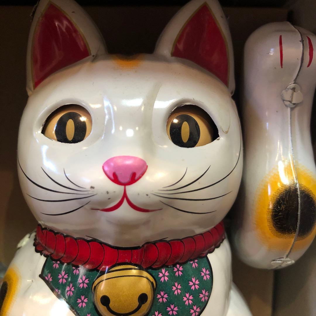 ブリキのまねき猫