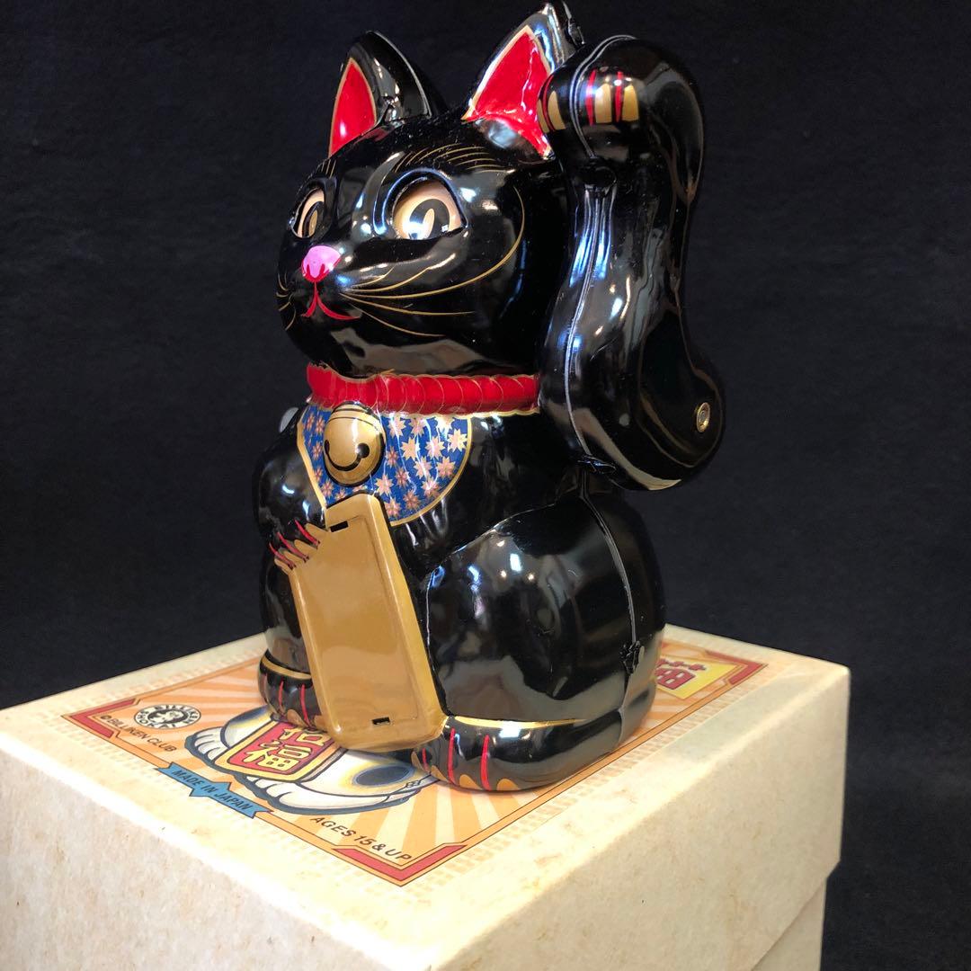 ブリキのまねき猫