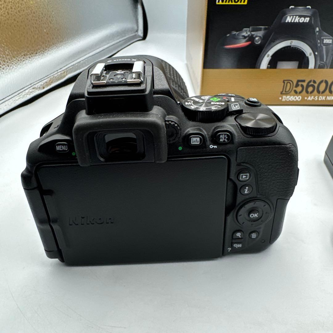 Nikon D5600 デジタル一眼レフカメラ 18-140mm VR