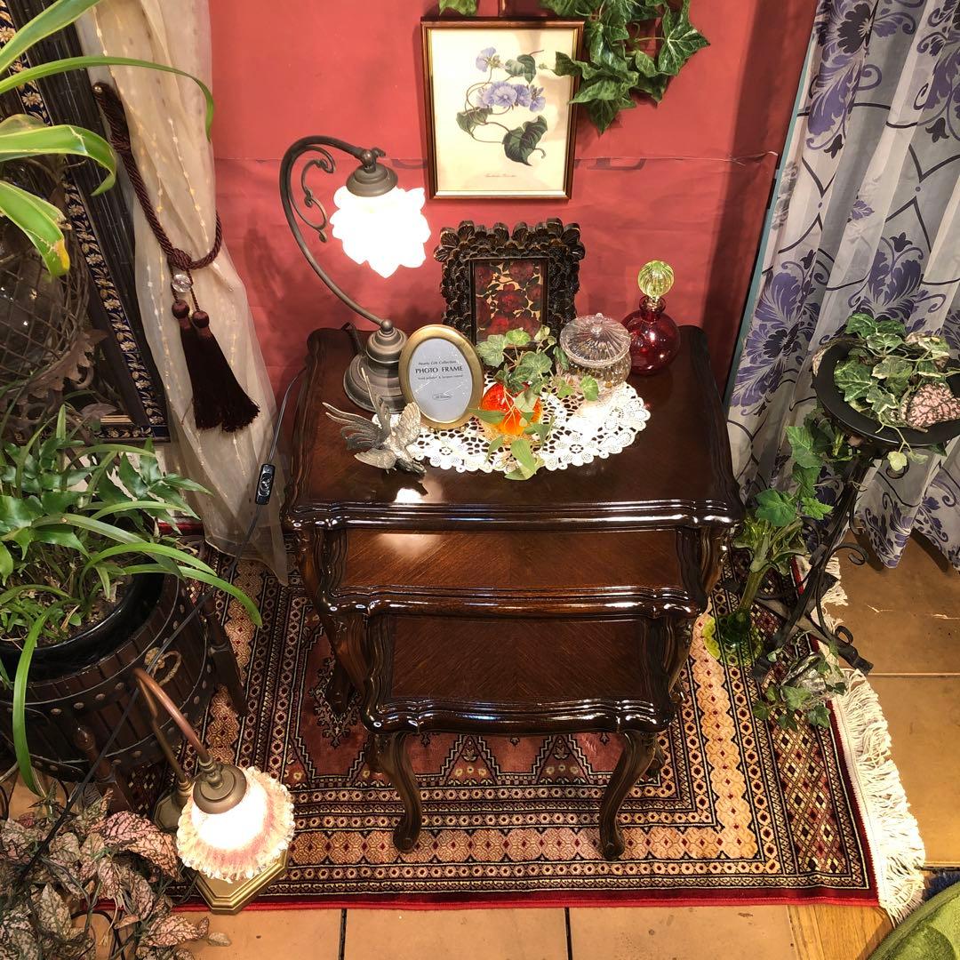 ヴィンテージ ブリティッシュ　アンティーク　３連　猫脚　ネストテーブル