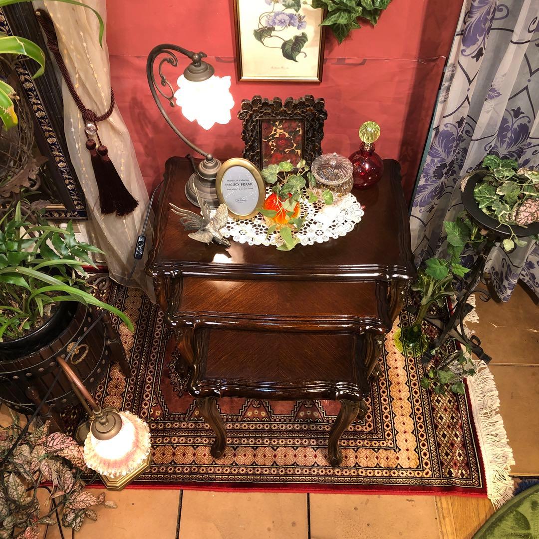 ヴィンテージ ブリティッシュ　アンティーク　３連　猫脚　ネストテーブル