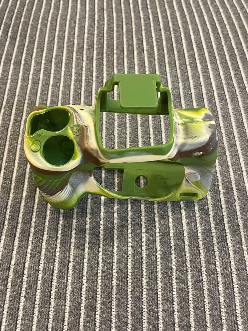 Canon EOS Kiss M ボディ&標準ズームレンズ