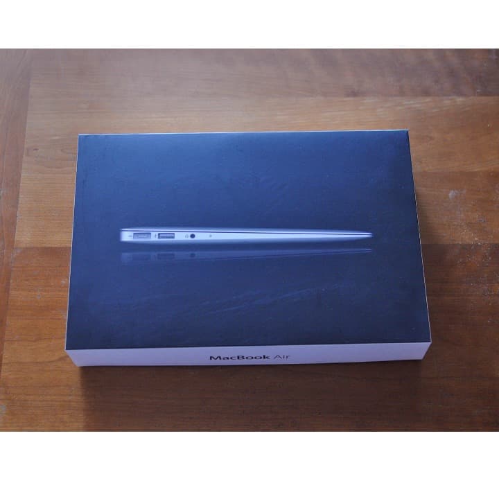【美品】MacBook Air 11インチ 64GB SSD 2GB i5