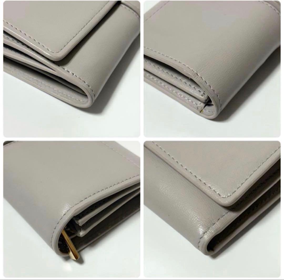 美品　トッズ T タイムレス レザー ウォレット　三つ折り財布　コンパクト