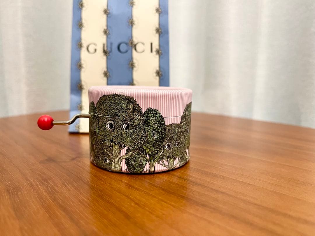 ヒグチユウコ　GUCCI オルゴール　エリーゼのために①