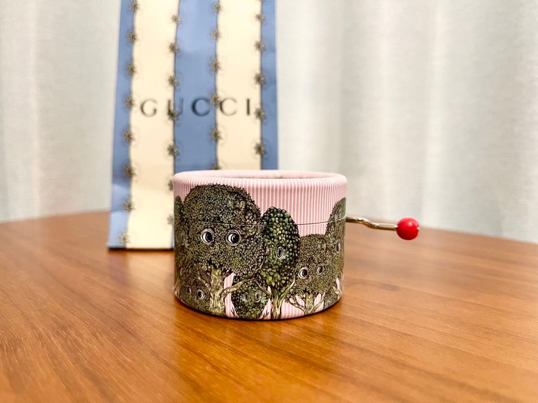 ヒグチユウコ　GUCCI オルゴール　エリーゼのために①