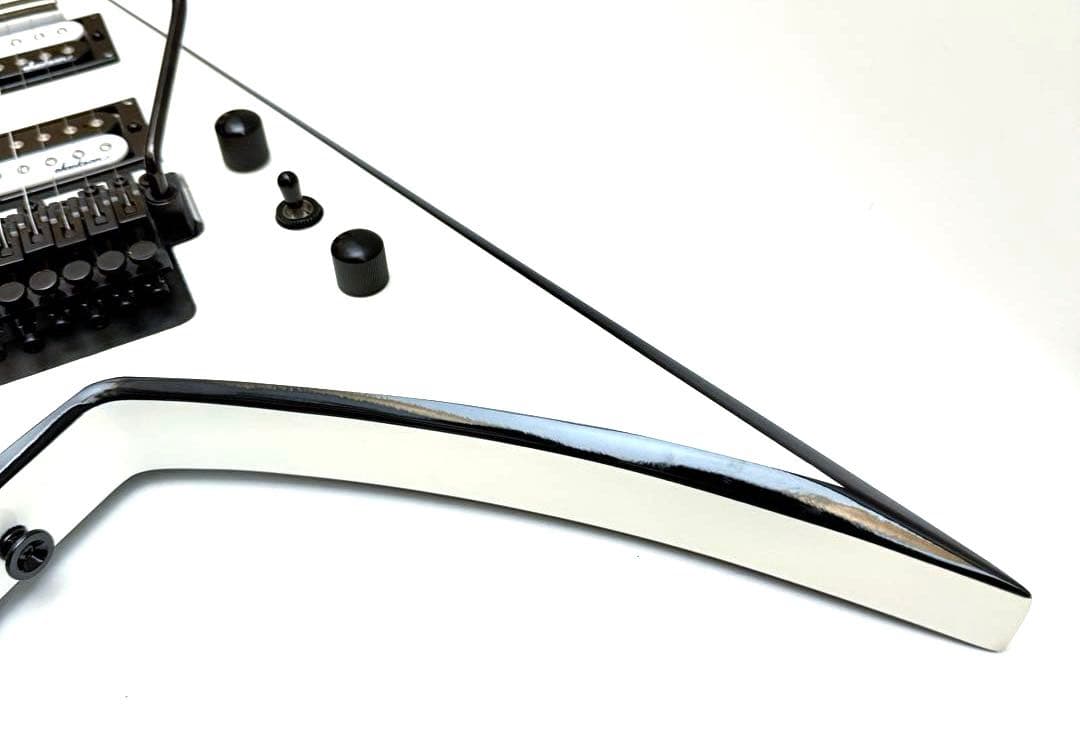 【美品】Jackson KING V VS32 White with Black