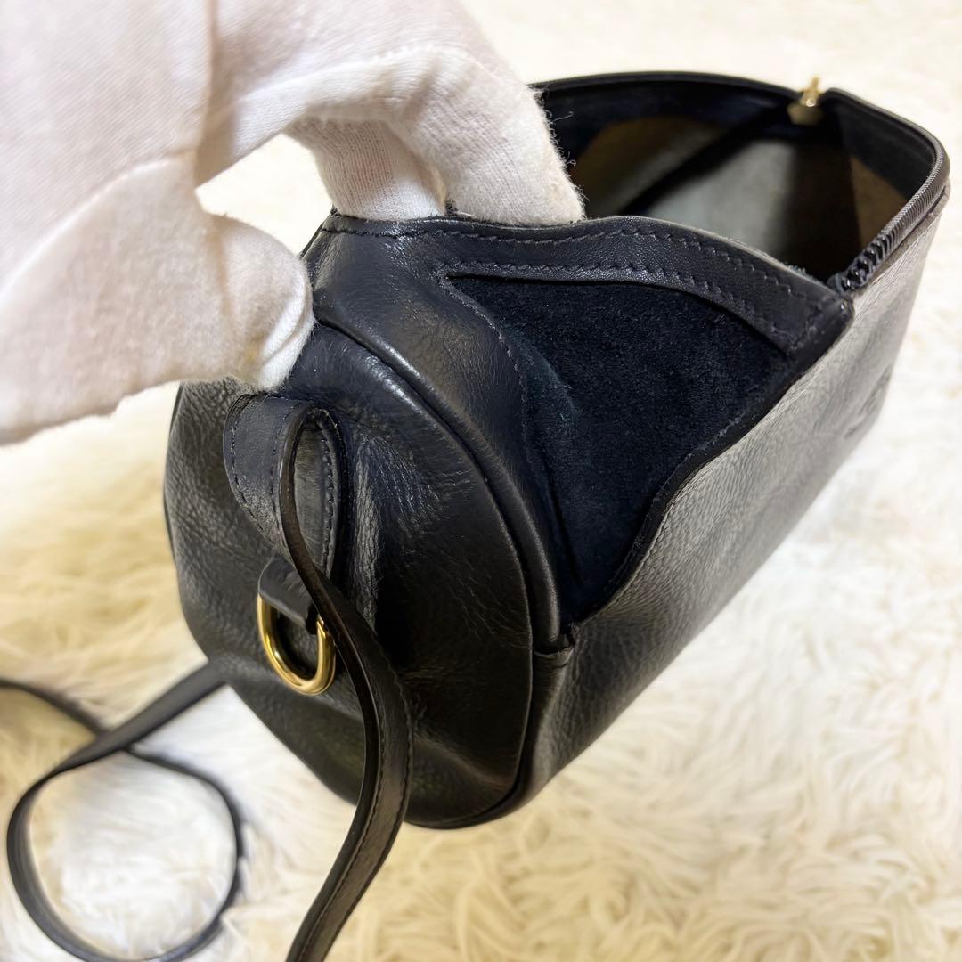 ✨美品✨希少 イルビゾンテ ショルダーバッグ 斜め掛け 筒型 レザー ブラック
