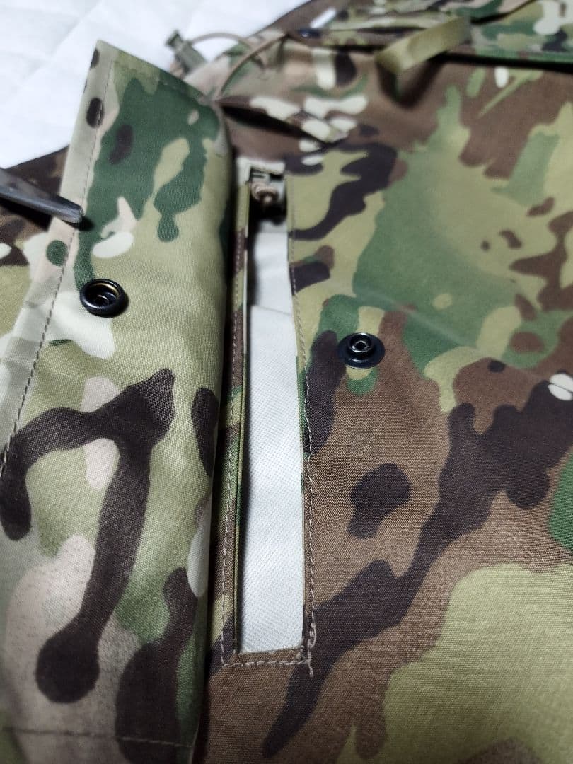 (4982)米軍放出ＡＰＥＣＳトラウザーマルチカム新品未使用　ゴアテックス