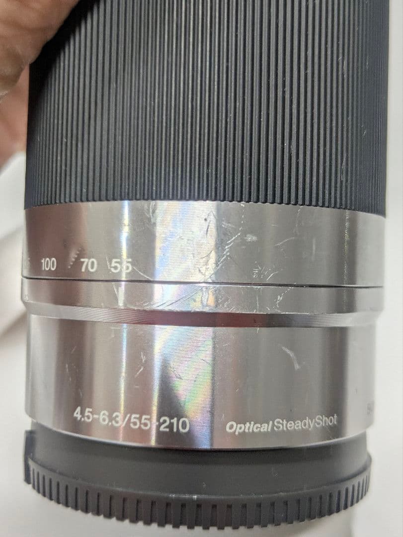 ソニーのミラーレス一眼 α5100　望遠ズームレンズ付き