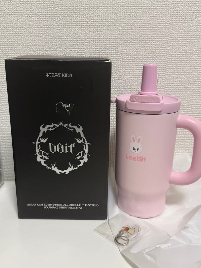 straykids ポップアップ yizhiyu タンブラー　リノ