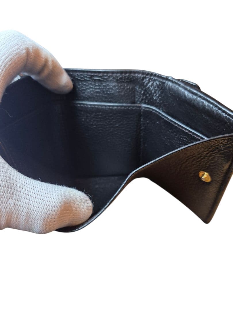 ＰＲＡＤＡ　プラダ　サフィアーノ　三つ折り財布 y