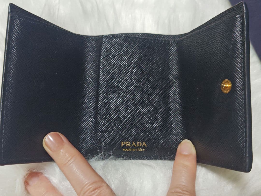 【PRADA 】ブラック 三つ折り財布