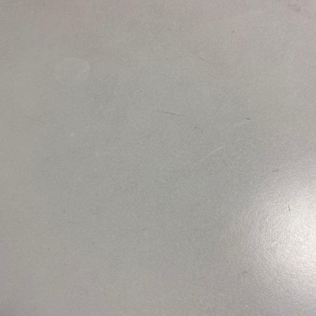 ダイニングテーブル Vitra Standards Tables