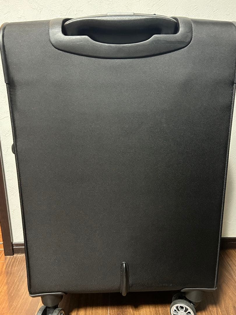 Samsonite 機内持ち込み　スーツケース