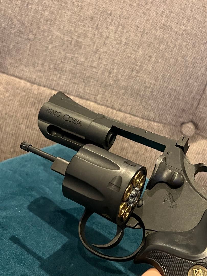 KSC モデルガン コルト キングコブラ 2.5インチ HW