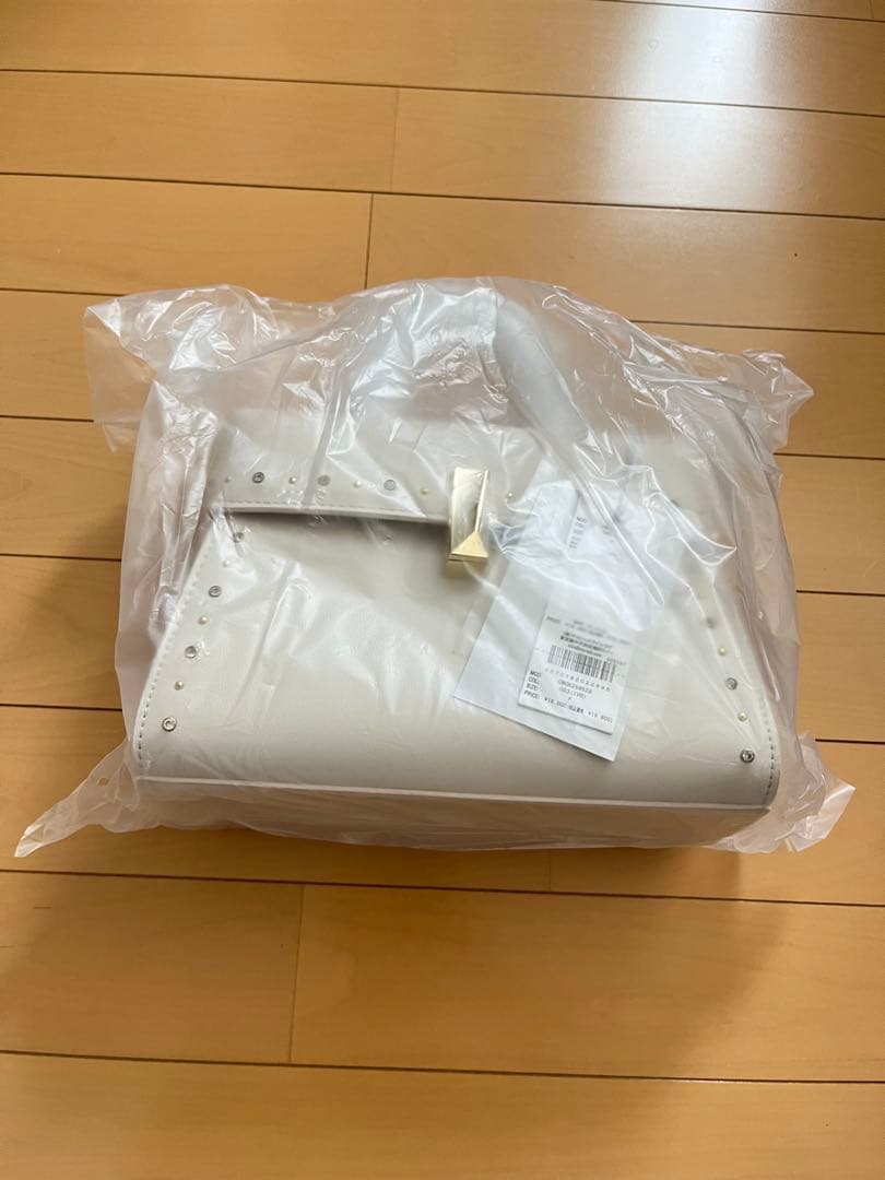 【リュタン】ビジュースタッズポシェット（M）