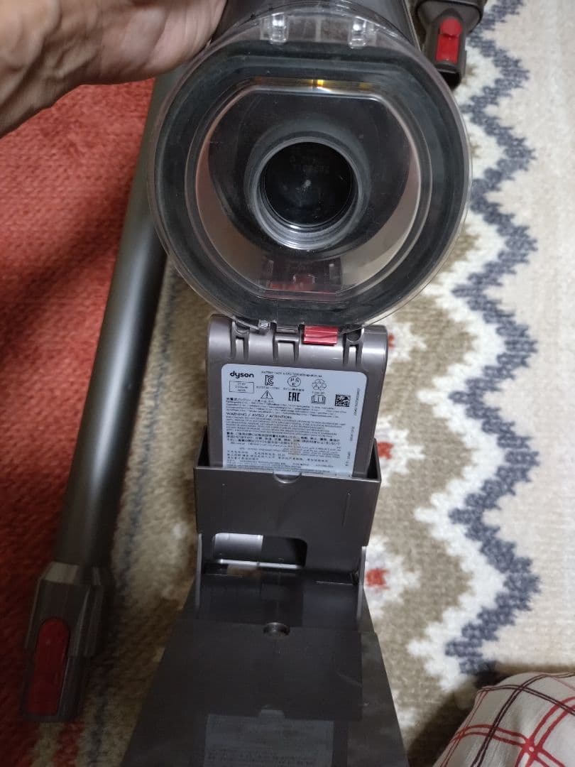 dysonダイソン Ｖ７コードレスクリーナー