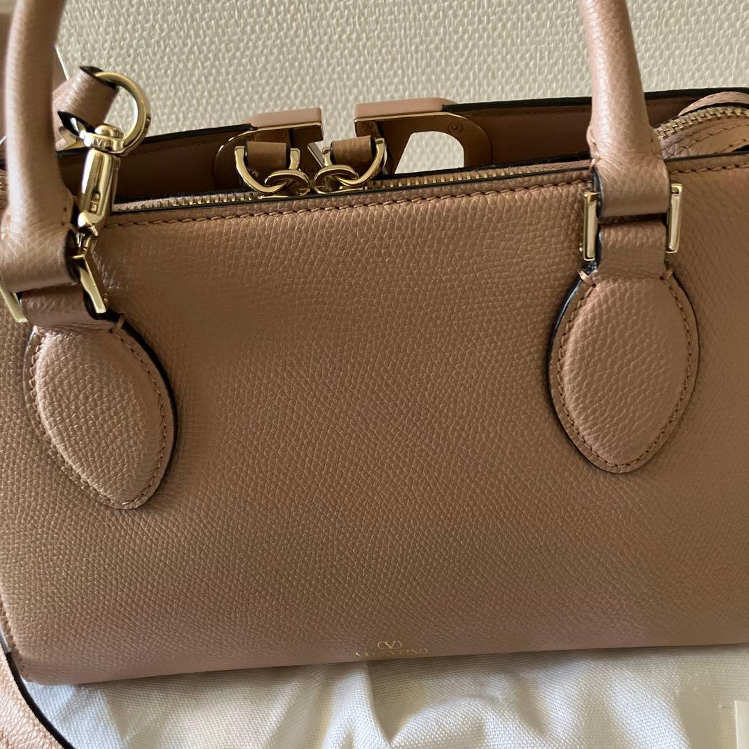 VALENTINO ピンクベージュ ハンドバッグ