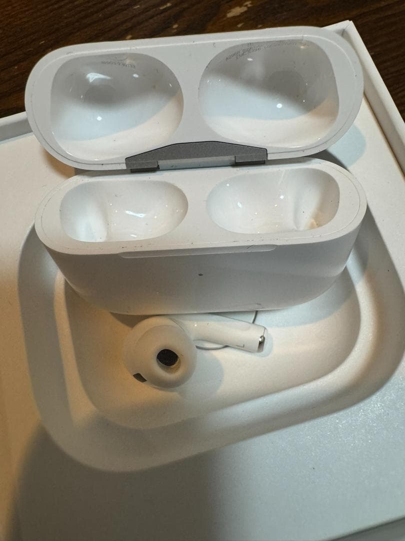 左耳のみAirPods Pro 第2世代 ケース＋左耳 付属品新品Apple純正