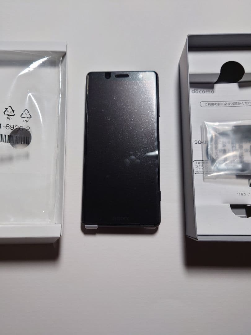 スマートフォン本体 Xperia XZ2 Compact SO-05K