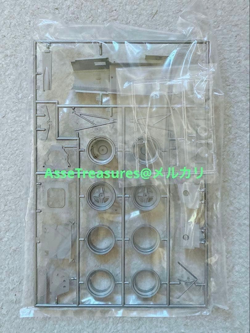 タミヤ 1/12 ロータス 72D・フォード w/エッチングパーツ