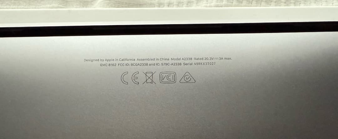 MacBook Pro M2。13インチ。16GB/256GB