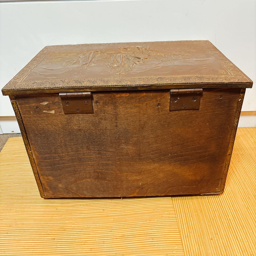 真鍮 イギリスアンティーク コールボックス 船の浮彫り装飾 収納ボックス