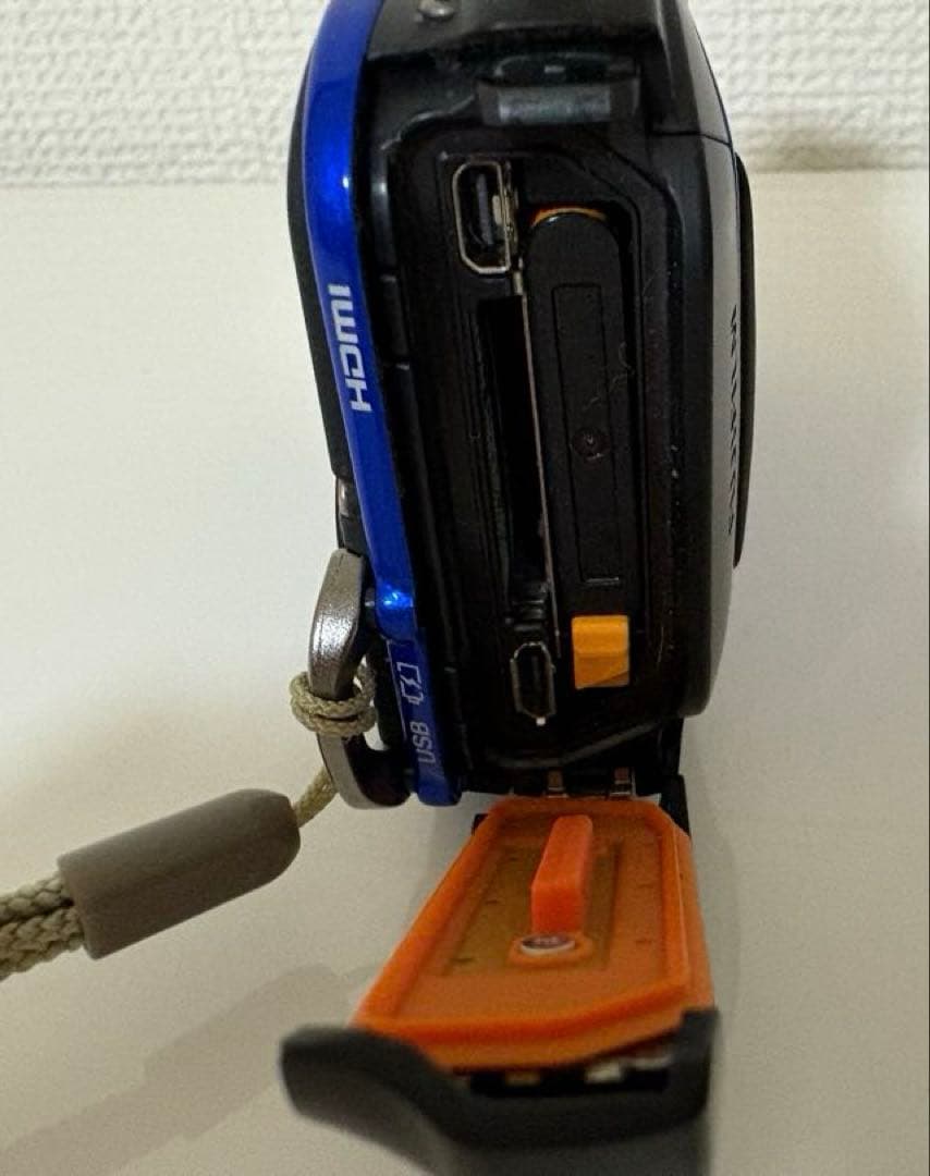 【美品・動作確認済】FUJIFILM XP70防水・耐衝撃デジタルカメラ