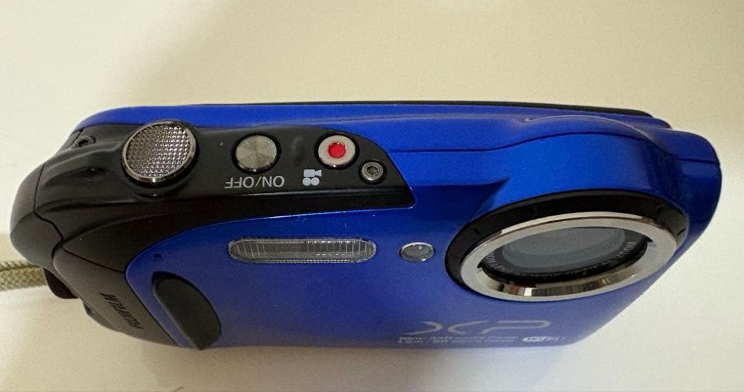 【美品・動作確認済】FUJIFILM XP70防水・耐衝撃デジタルカメラ