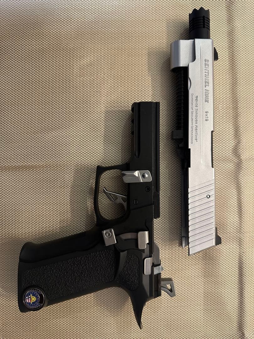 RYU(ハリー)　東京マルイ バイオハザード レオンモデル ハンドガン