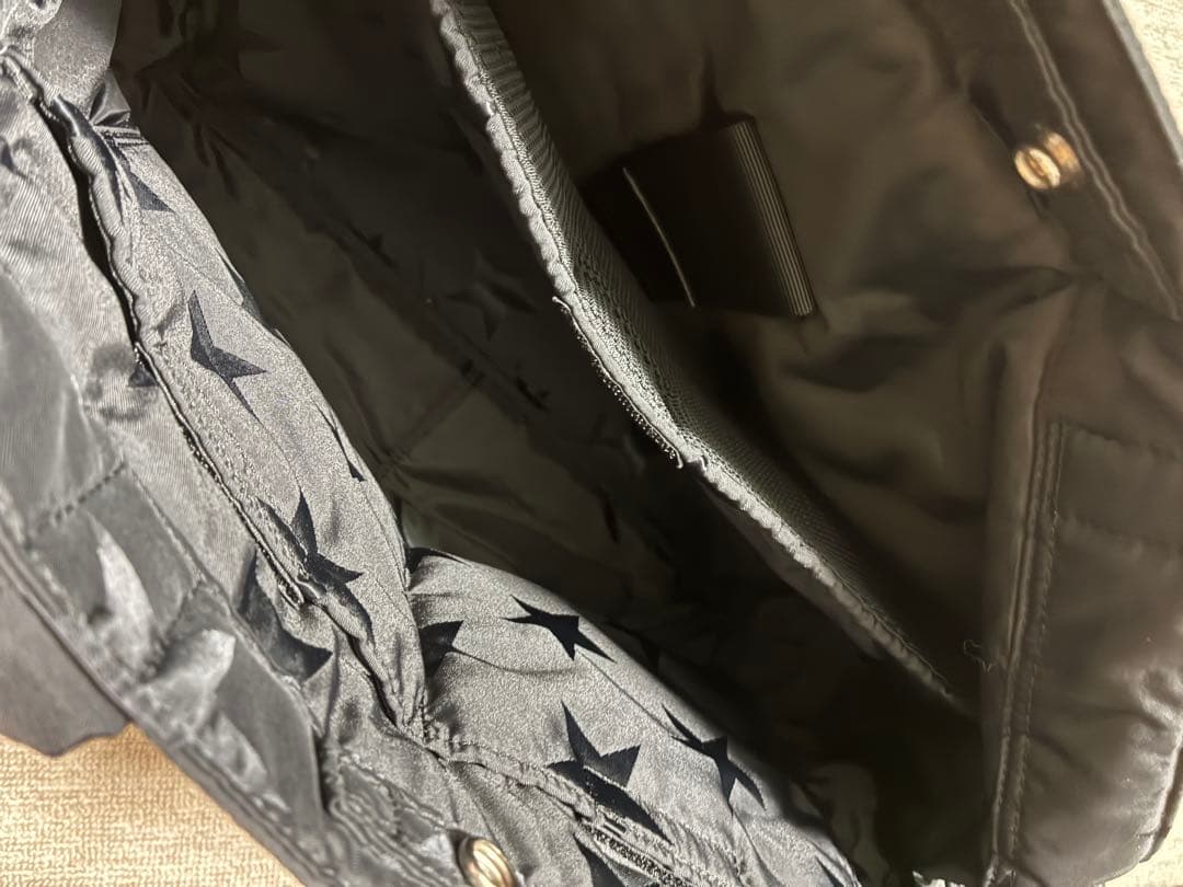 パーカー　ブラック 星柄バッグ