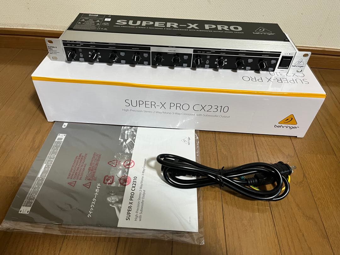 チャンネルディバイダー　Behringer SUPER-X PRO CX2310