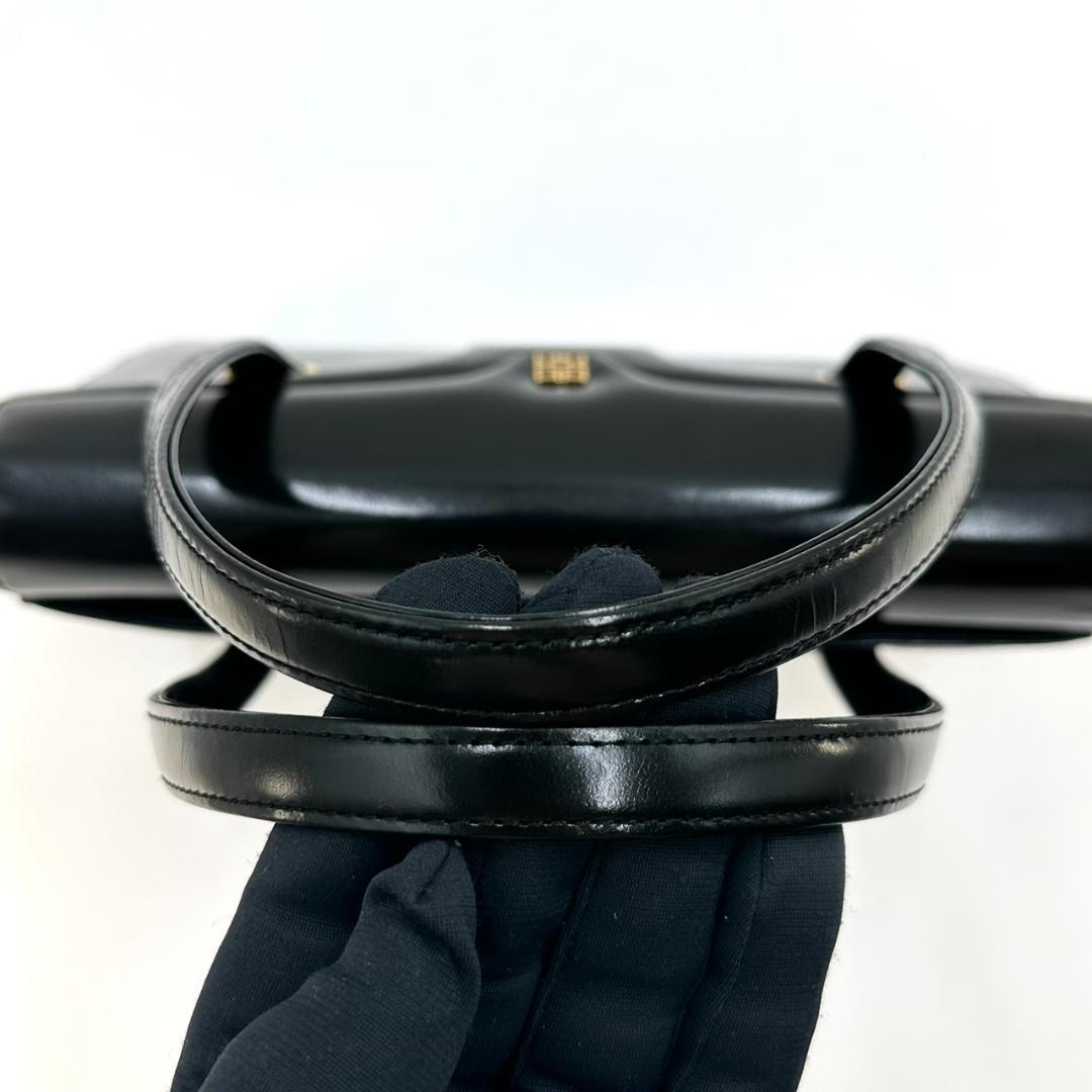 GIVENCHY ジバンシー 4Gロゴ フォーマル ハンドバッグ ゴールド金具