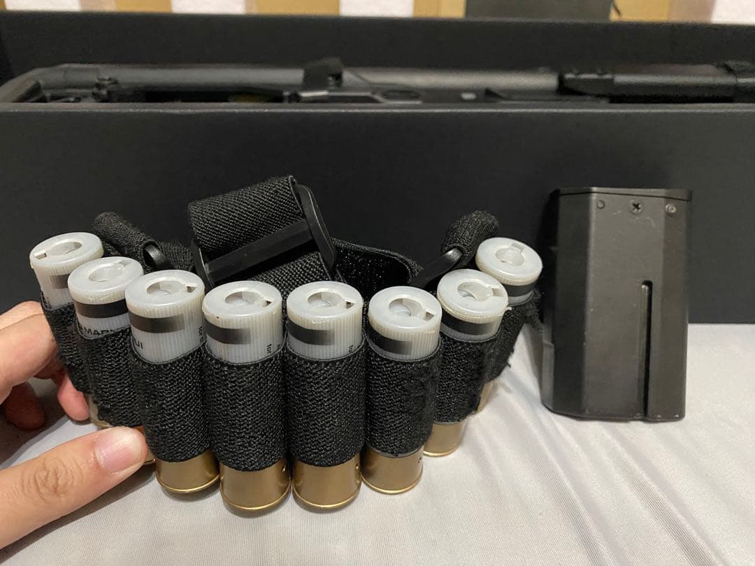 KSG ガスショットガン 本体と付属品