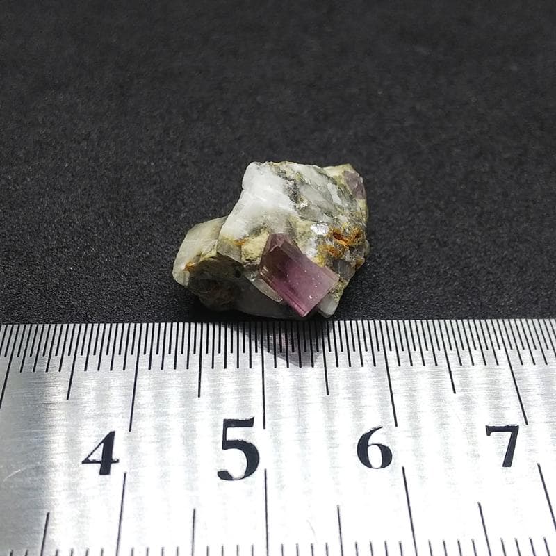 528 ピンクトパーズ トパーズ カトラン 結晶 母岩付 原石