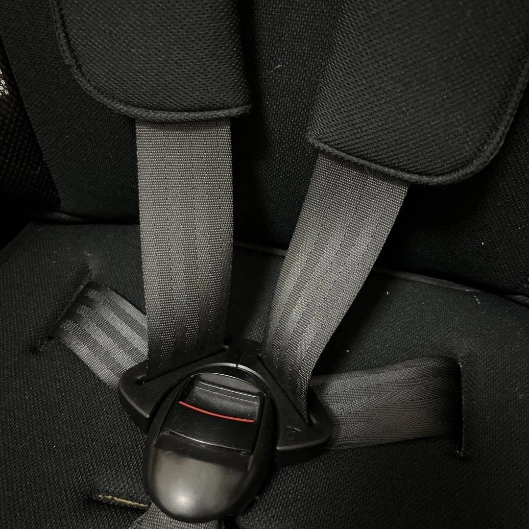 【まるちゃん】ジョイー　エレベート　　ジュニアシート　KATOJI