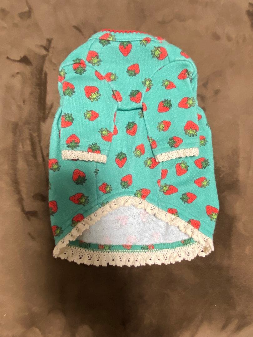 アトリエgg イチゴ柄カットソーワンピース