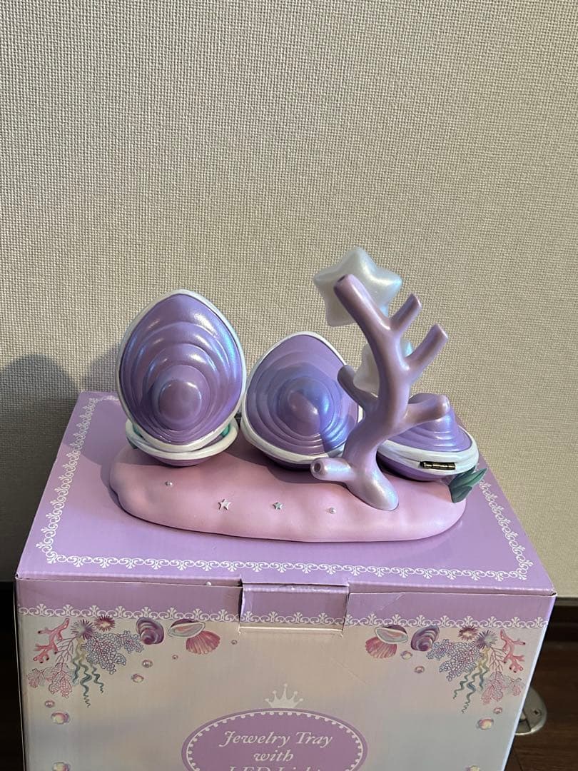 ヤングオイスター　LEDライト　アクセサリートレイ　ディズニーストア