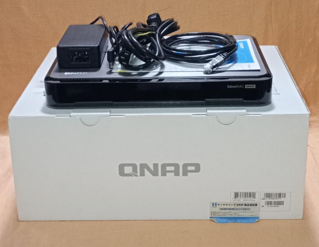★【動作品】QNAP HS-210 2TBファンレス NAS 静音②【送料無料】