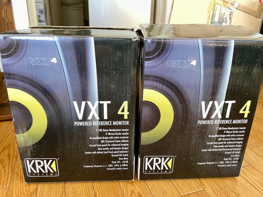 KRK VXT4 パワードモニタースピーカー　1/2