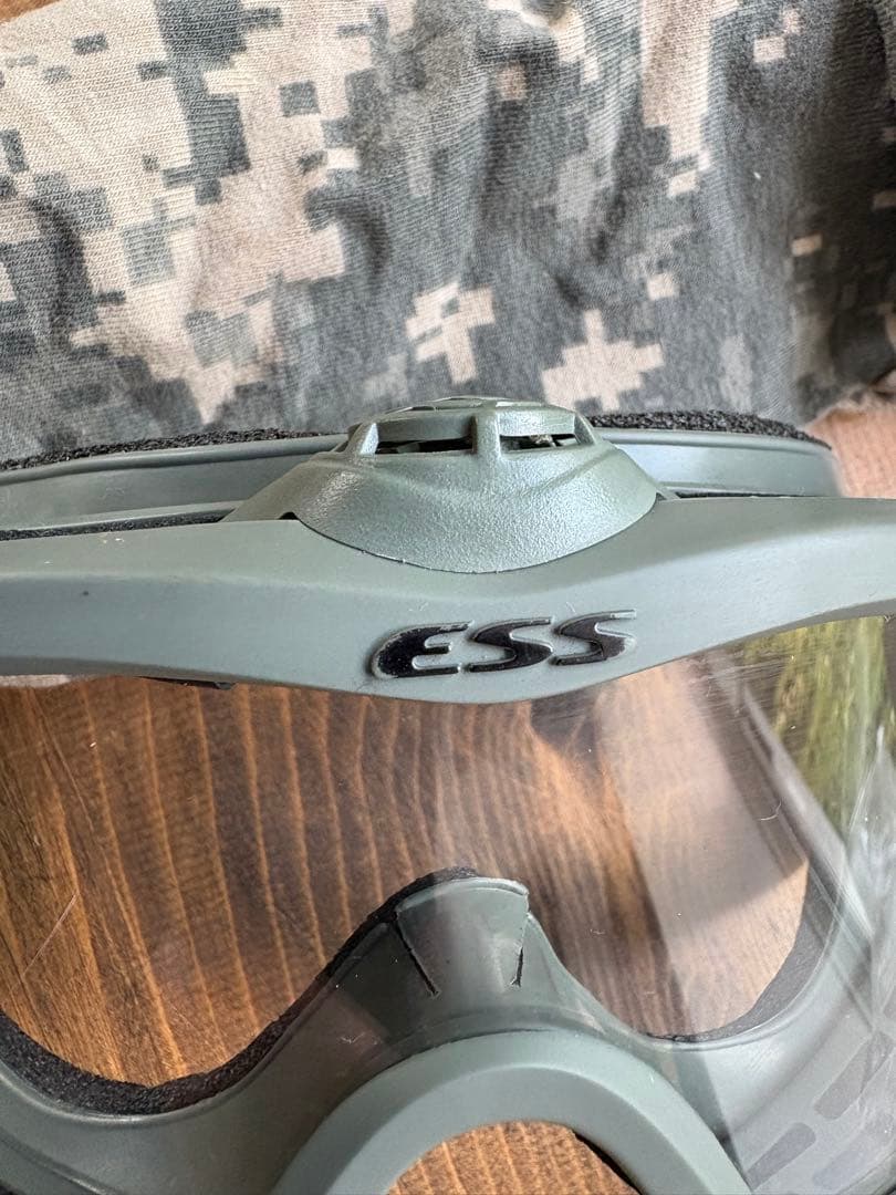 ESS ゴーグル 調整可能ストラップ付き　ファン付き