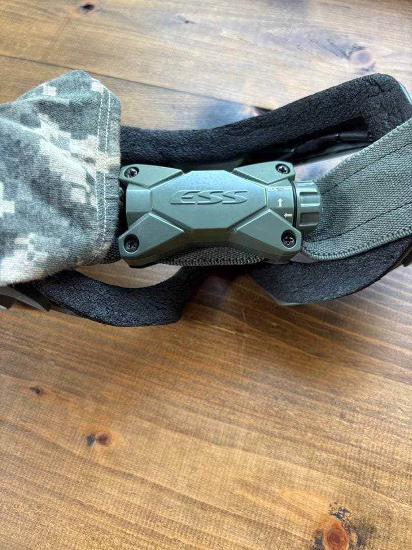 ESS ゴーグル 調整可能ストラップ付き　ファン付き