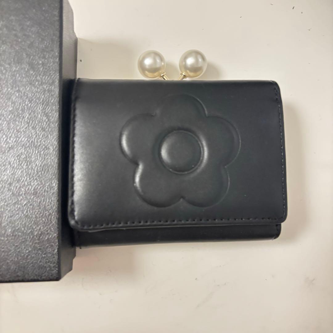 美品　箱付き❣️MARY QUANT 2つ折り財布 花柄 パール