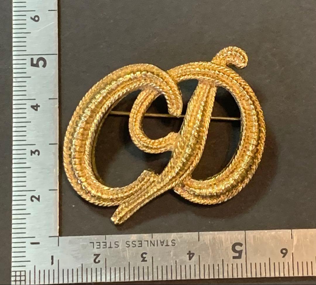 ヴィンテージChristian Dior ブローチCDロゴゴールドカラー