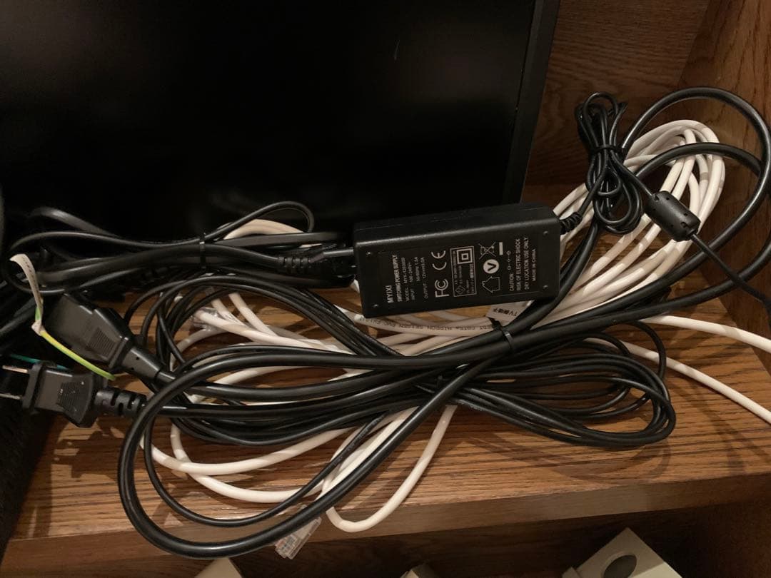 防犯暗視カメラ4台 モニター デジタルビデオレコーダー フルセット配線10m以上