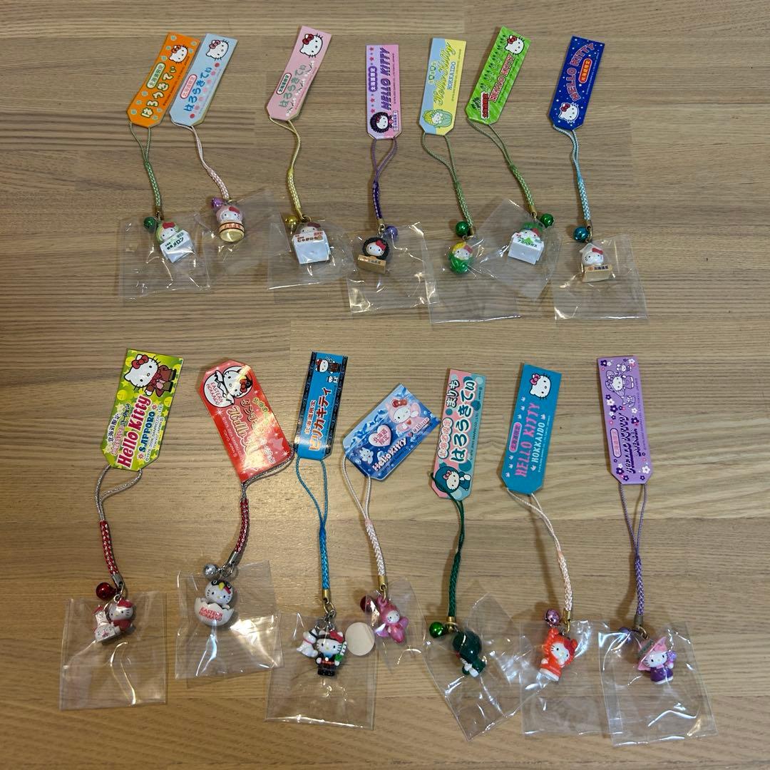 ご当地キティ　根付けストラップ138個+おまけ
